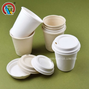 Чашки для кави з кришками, що піддаються біологічному розкладанню